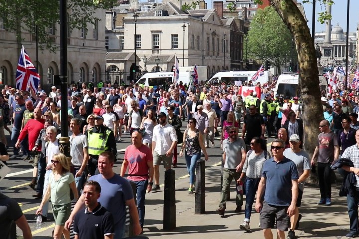 Thousands March on Whitehall to Call for End to 'War on Wildlife'